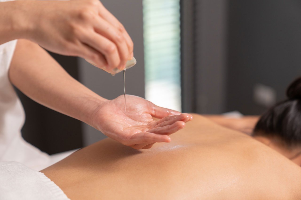 Let's Relax Spa Thonglor facial treatment atmosphere